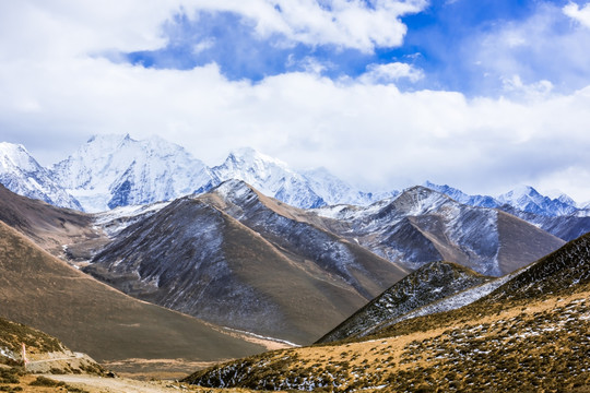 贡嘎雪山
