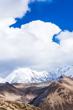 贡嘎雪山