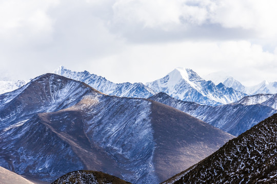 贡嘎雪山