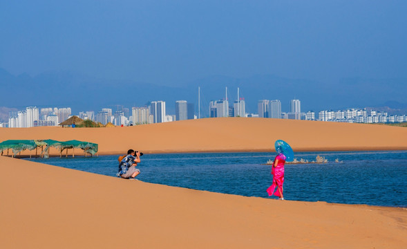 乌海湖沙漠