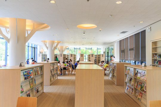 儿童图书馆 亲子中心