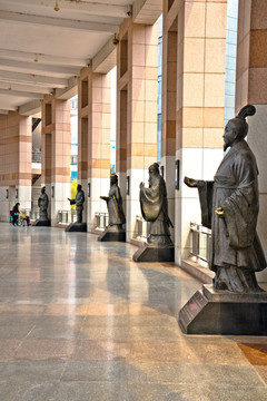 文化长廊 历史文化名人雕塑