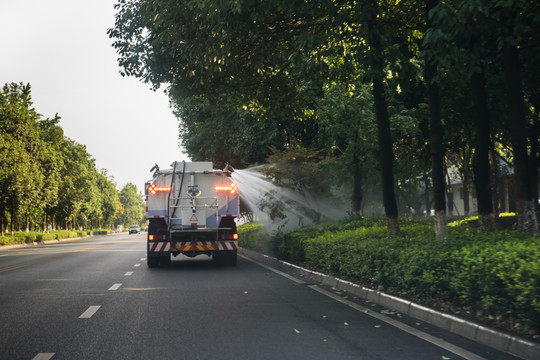 洒水车