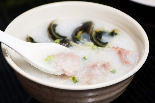 皮蛋瘦肉粥