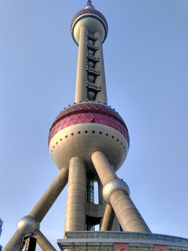 上海东方明珠塔仰拍