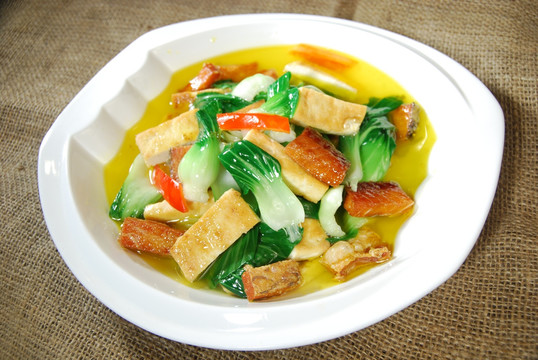 小青菜咸鱼干豆腐