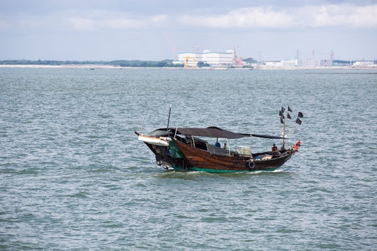 钦州港码头风光 渔船