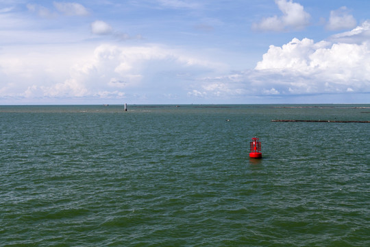 大海 浮标