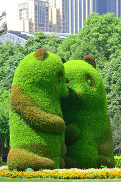 绿色雕塑 大熊猫绿雕
