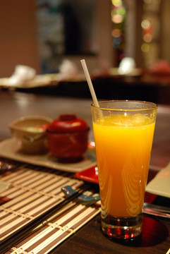 日式铁板烧橙汁饮料