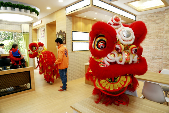 开张 庆典 中国传统 舞狮