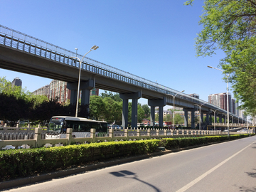 公路高架桥