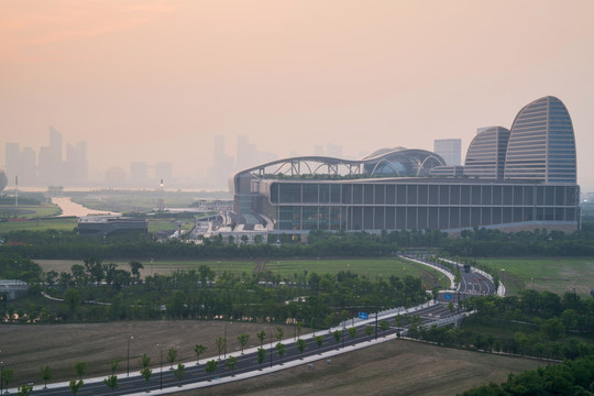 俯拍杭州城市风光