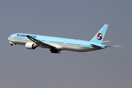 大韩航空 波音777飞机起飞