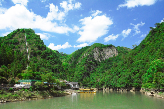 金华舞龙峡山水风光