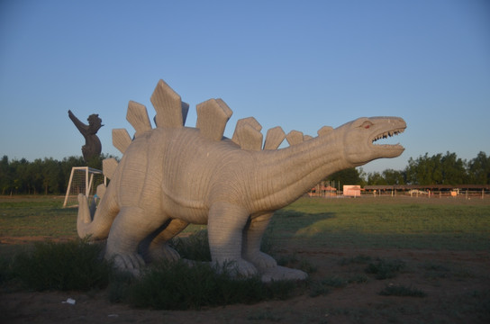 恐龙石雕