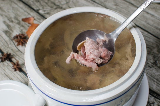白贝土猪汤 （1）