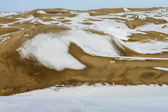 沙漠雪景