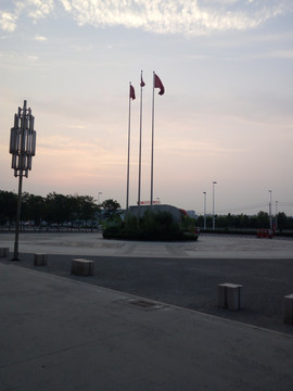 淄博客运中心外的景色
