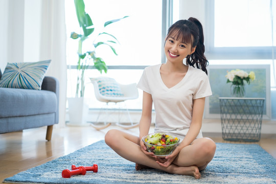 一个年轻女孩的休闲生活