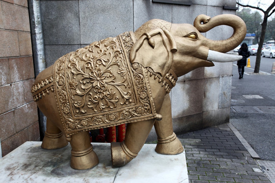 雕塑 大象 金像