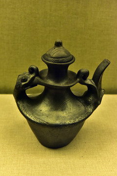 藏族黑陶执壶