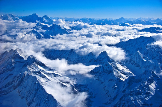 西藏雪山