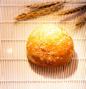 面包豆沙芝麻 点心
