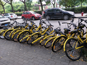 自行车 一排自行车