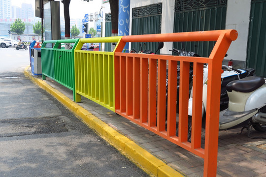 交通彩色护栏