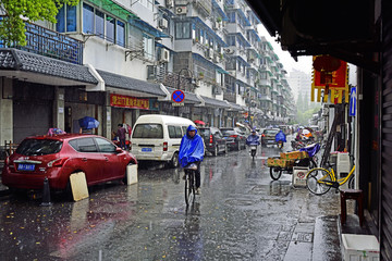 下雨天的杭州十五奎巷