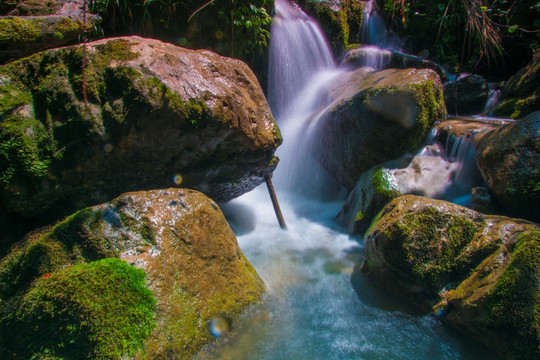 溪水 山泉