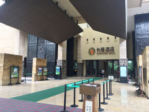 酒店门口