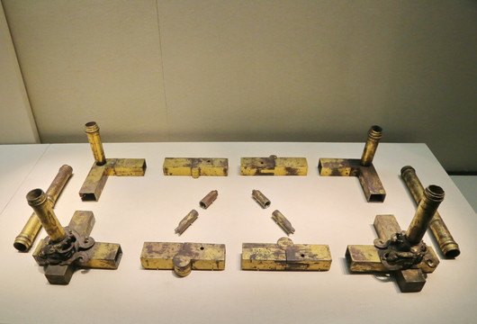 汉代四阿式长方形幄帐铜构件