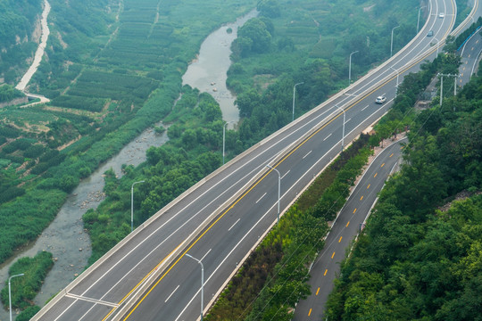 山区公路