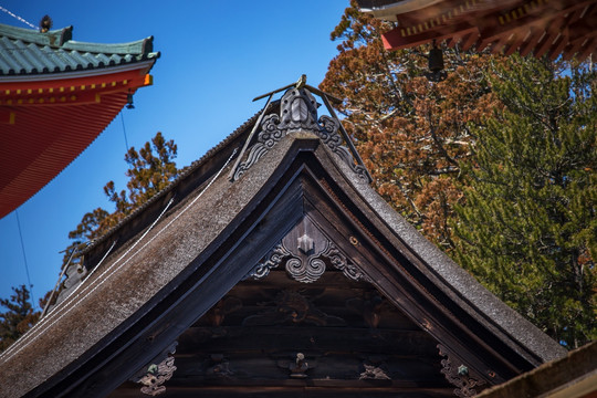 日本高野山坛上伽蓝建筑屋檐