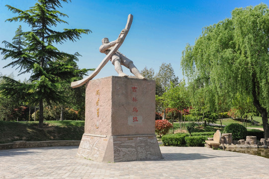 郑州绿博园摇橹人雕塑