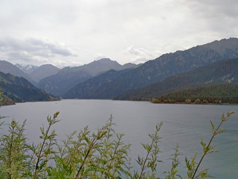 天山天池 山岳湖泊 自然景观