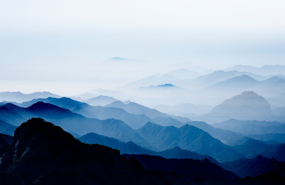 水墨远山