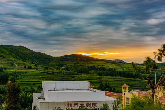 日出云彩 龙门崮风景区