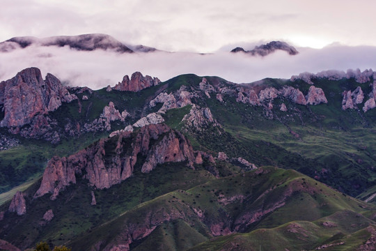 囊谦之山