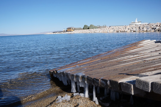 海边 木板桥 冰 海岸