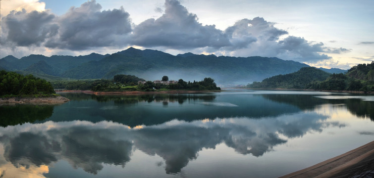 水墨山水