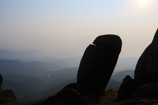 钦州五皇山 南阳石 日出