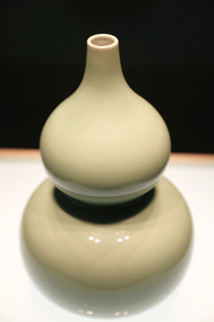 清代冬青釉葫芦瓶