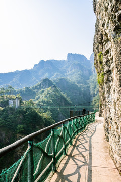 崖下库风景区栈道