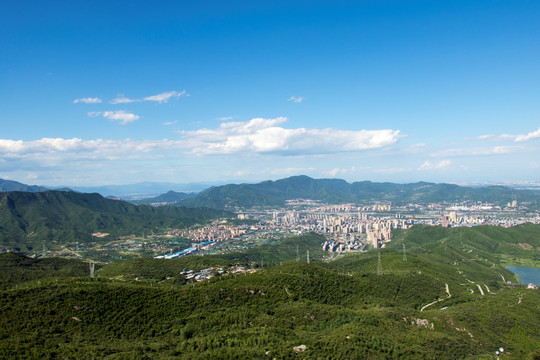 从定都峰远眺门头沟区