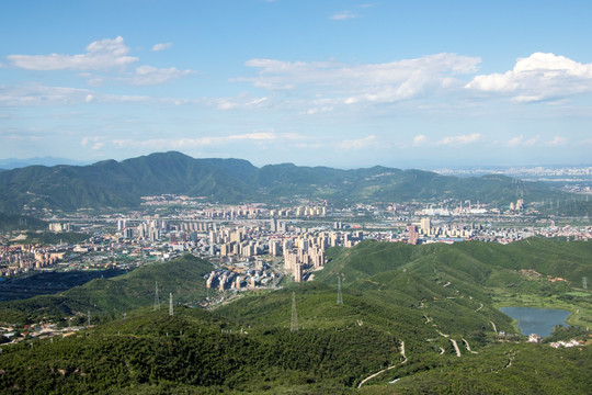 从定都峰远眺门头沟区