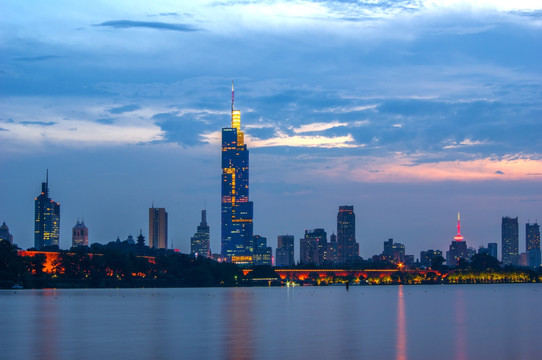 南京紫峰大厦夜景