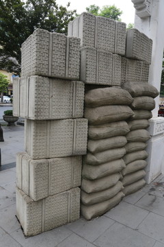 石雕大米袋和茶叶箱